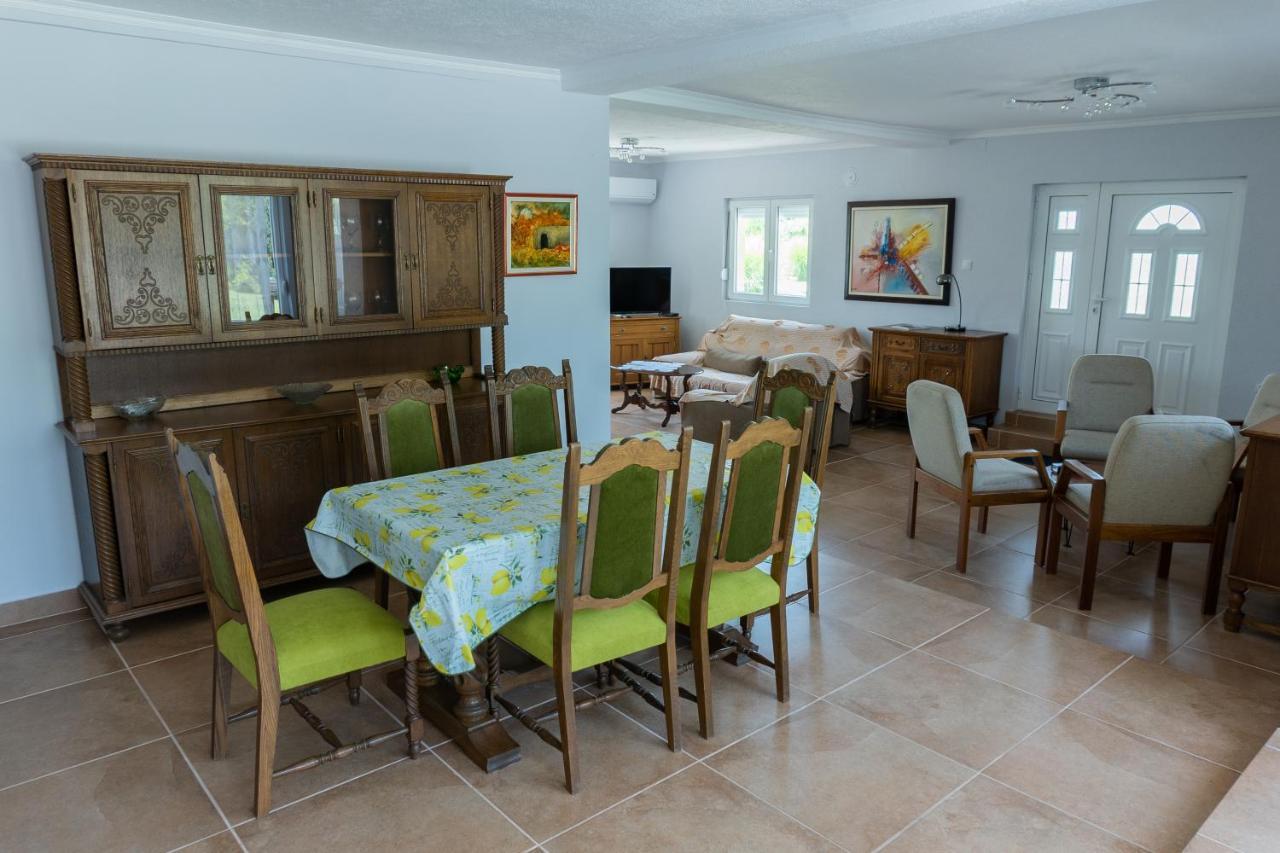 Villa Katerina & Pool غيفيغليا المظهر الخارجي الصورة