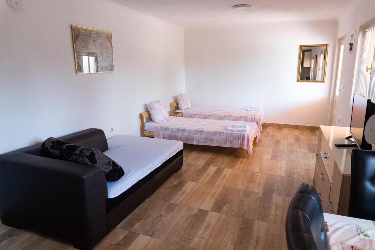 Villa Katerina & Pool غيفيغليا المظهر الخارجي الصورة
